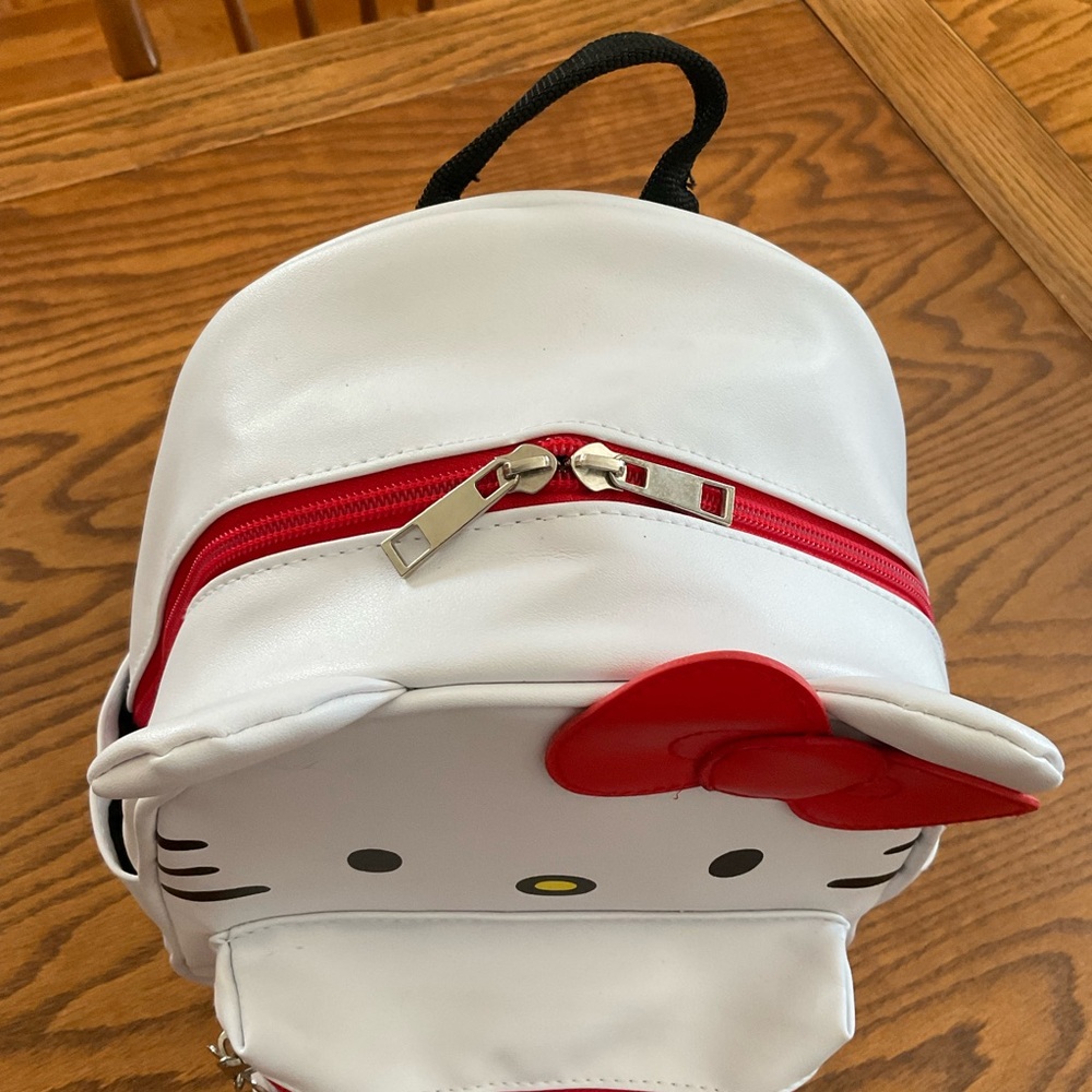 Hello Kitty 10.5” Mini Backpack - Picture 4 of 12